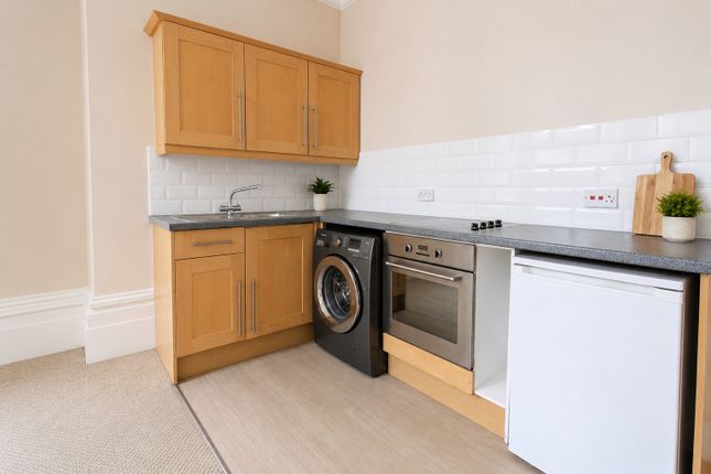 Flat 2, 15, Denmark Terrace, Brighton photo 5