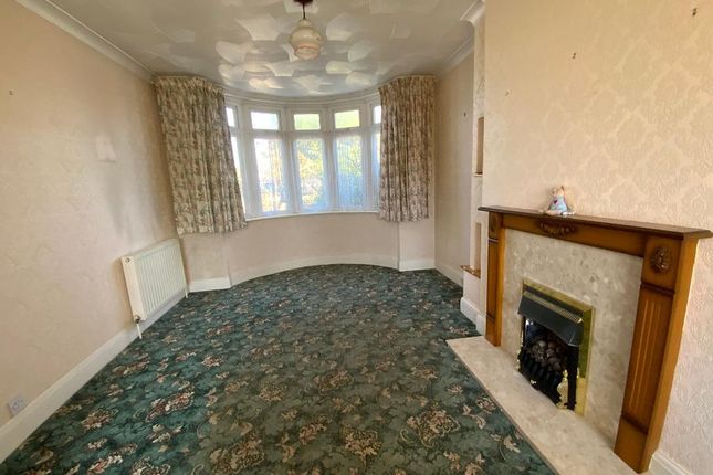 256 Wennington Road, Rainham photo 3