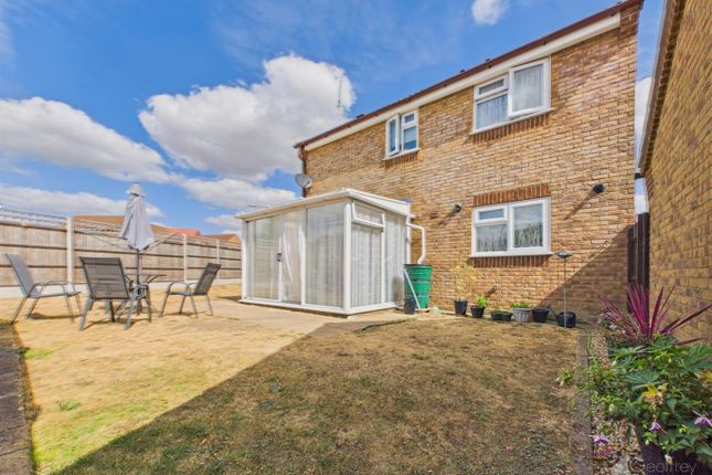112, Boxfield Green, Chells Manor, Stevenage photo 4