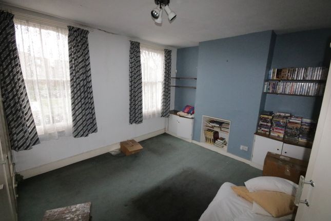 Terraced house for sale in Durant Street, Bethnal Green, London