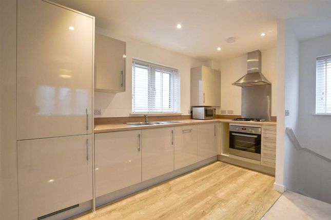 39 Sulgrave Way, Wellingborough photo 3