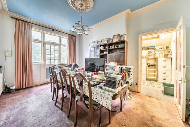 61, Shalimar Gardens, Acton photo 3