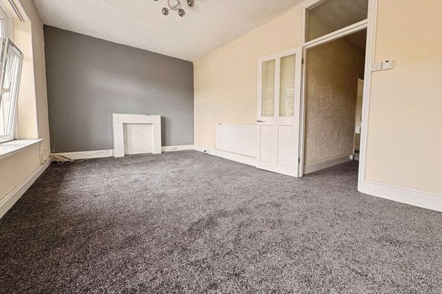 2a, Gower Buildings, Briton Ferry photo 3