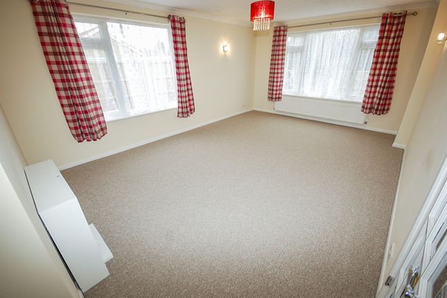 2, Godson Avenue, Sleaford photo 3