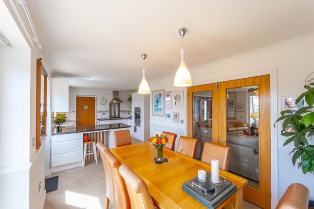 39, Hellis Wartha, Helston photo 4
