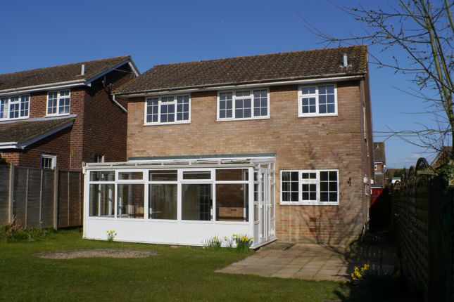 Detached house to rent in 4 Longland Avenue, Storrington, West Sussex