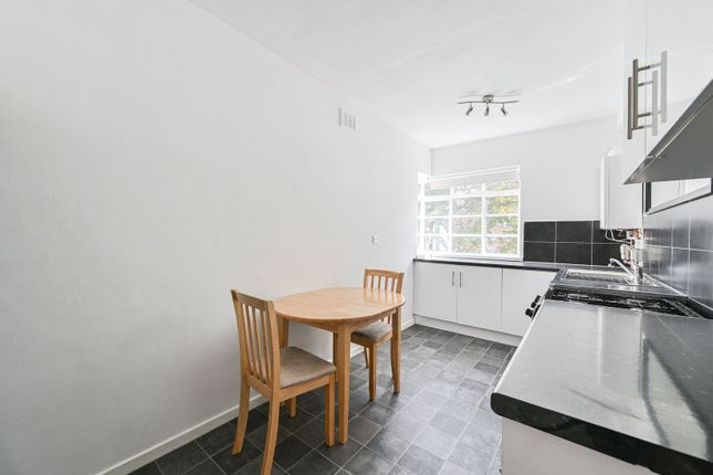 Cubitt House, Clapham photo 4