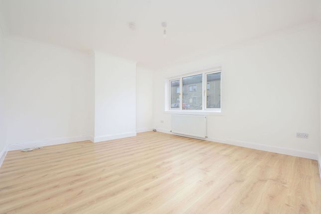 152 Keltyhill Road, Kelty photo 3