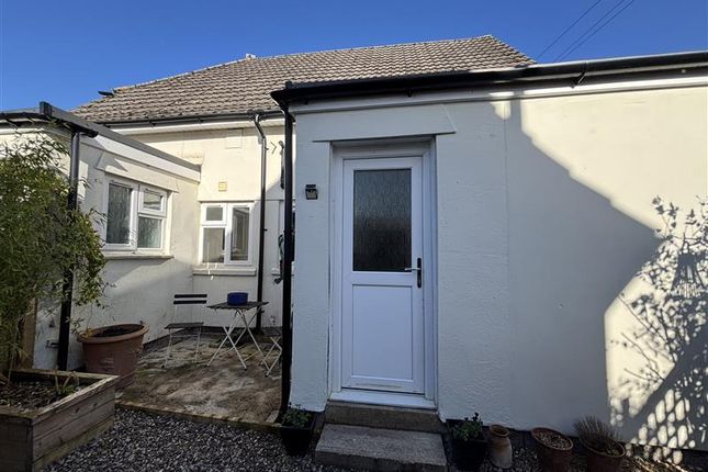 1-bed house on Dursley, £1,000/mo