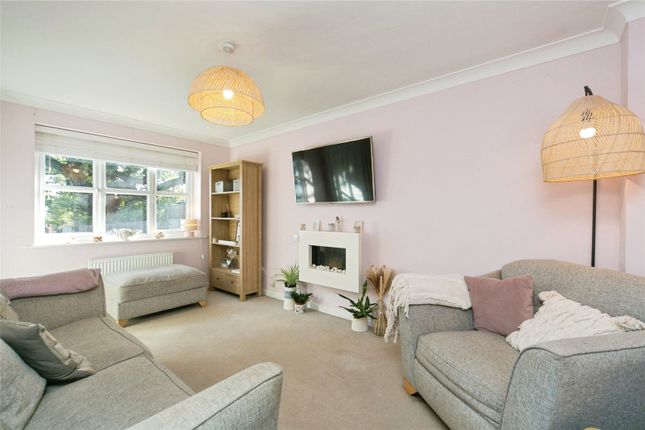8, Llys Ywen, Conwy photo 2