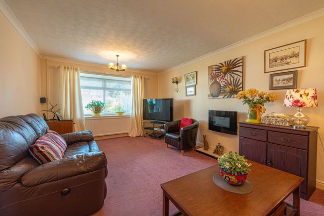 5 Peartree Close, Newport photo 3