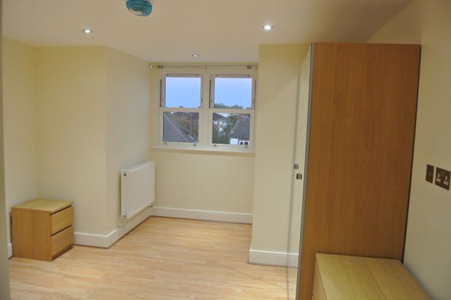 6 Duchess Apartments, Queens Road, Welling photo 4