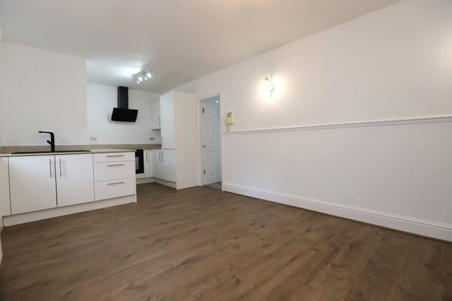 4, Central Street, Bury photo 3