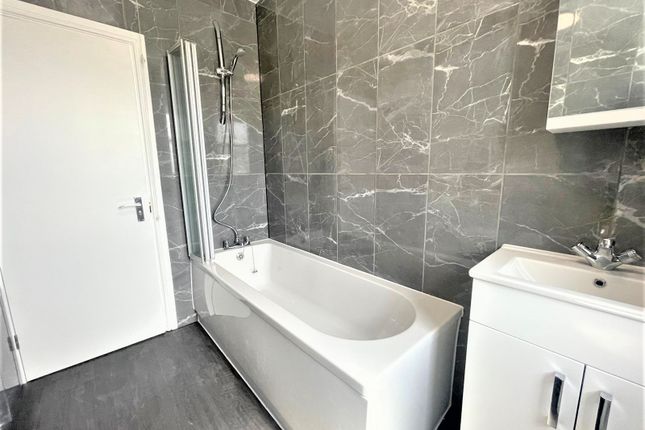 36, Frobisher Road, London photo 4