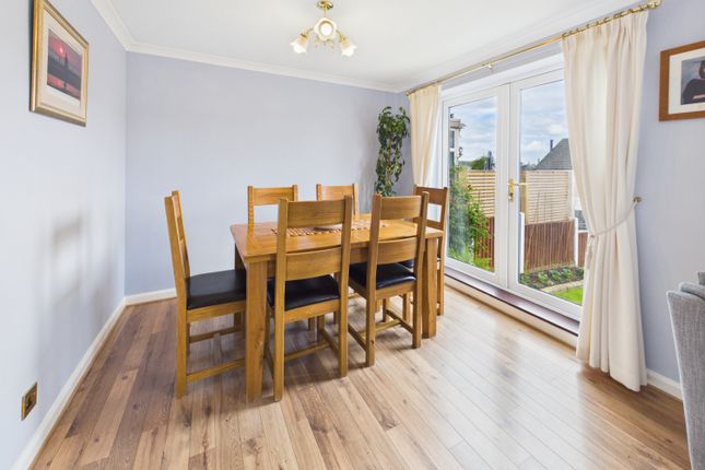 148, Shakespeare Crescent, Dronfield photo 4