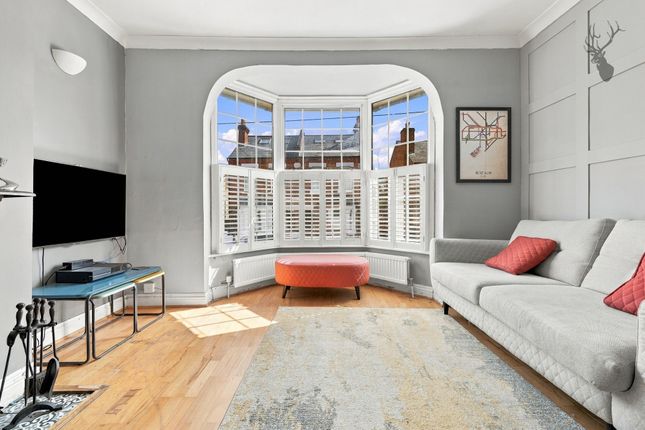 65 Alfred Road, Buckhurst Hill photo 3