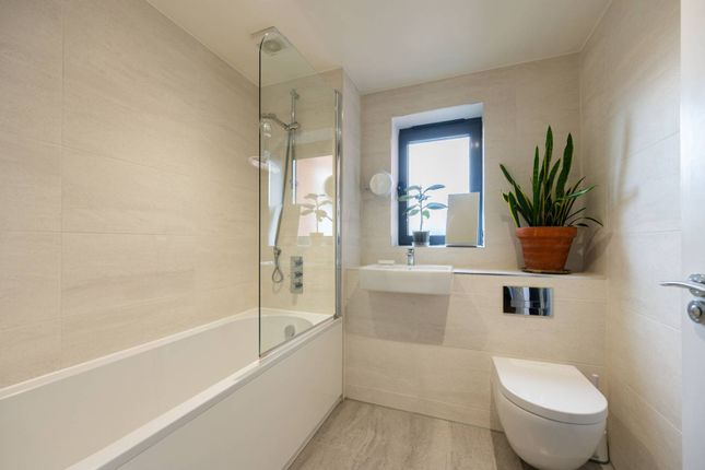 Flat for sale in Cricklewood House, Walthamstow, London