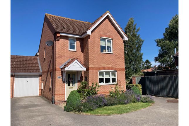Detached house for sale in 6 Hoopers Close, Bottesford