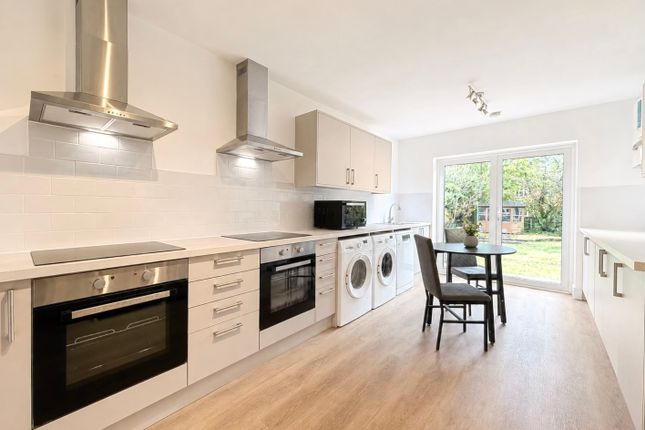 69, Lansdowne Road, Stanmore photo 5
