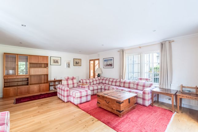 Riverbank House , Turretbank Road, Crieff photo 4