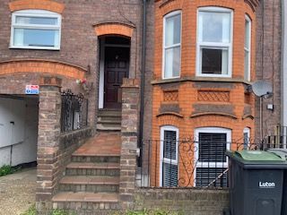 Flat to rent in Clarendon Road, Luton