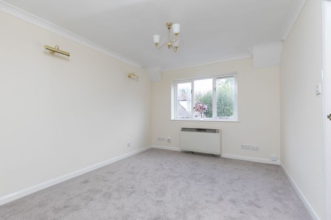 Flat for sale in Riverside, Forest Row