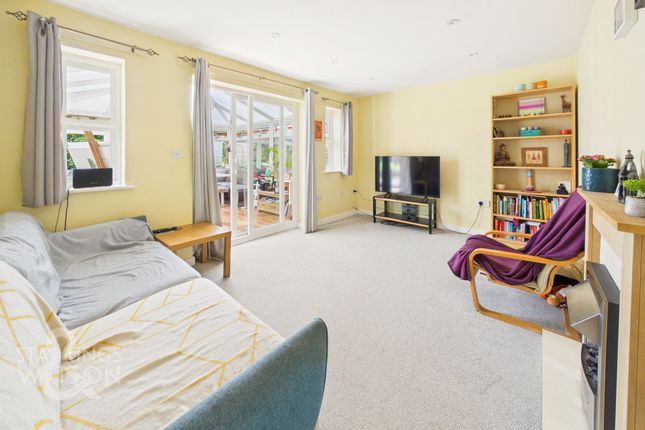 15 Buxton Close, Norwich photo 2