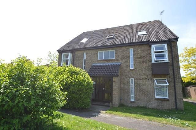 Thumbnail Flat to rent in Bradfield Close, Burpham, Guildford