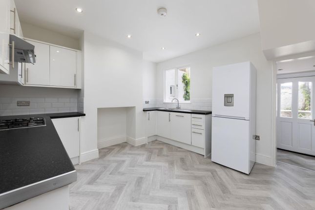 Thumbnail Flat to rent in College Approach, Greenwich, London