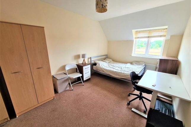 164, Academy Place, Isleworth photo 5