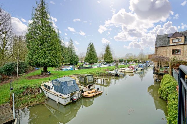2-bed house on 6, Chandlers Wharf, St Neots, £300,000