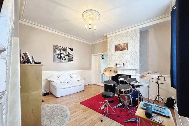 75, Glengate, Leicestershire photo 2