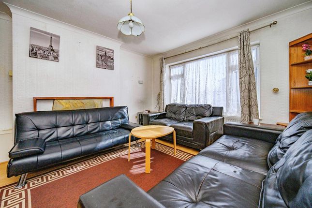 4, Viscount Close, Bedfordshire photo 3