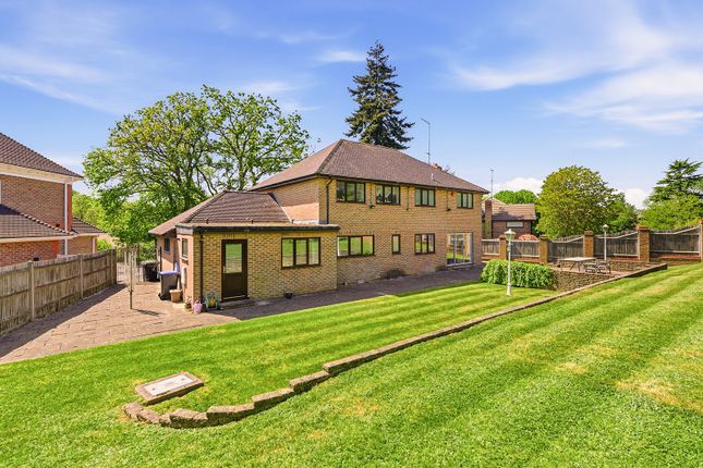 4, Woodbank Avenue, Buckinghamshire photo 2