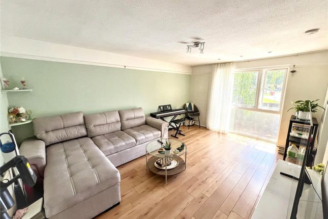 12 Caversham Court,, Brunswick Park Road, London, Greater London photo 2