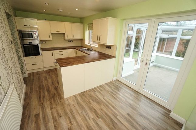 19, Parklands Drive, Wigan photo 4