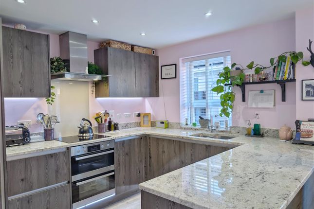 5, Barrow Drive, Coleford photo 2