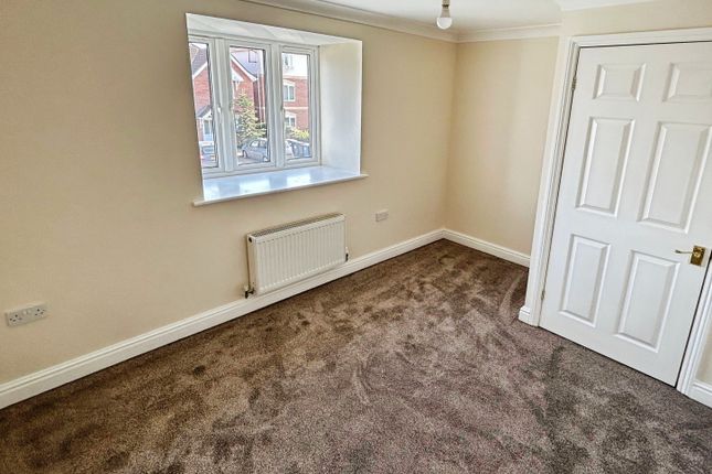 23, Henley Court, Gainsborough photo 4