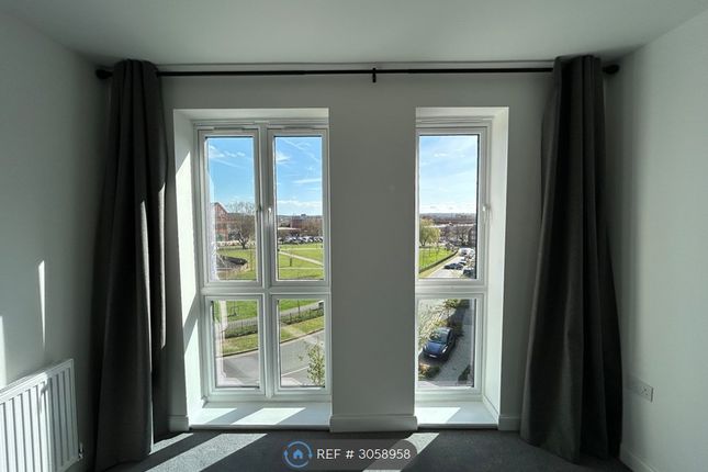 Flat, Dower Court Biscoe Way, Wokingham photo 3