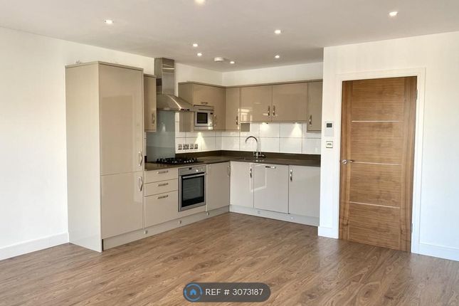 Flat, Vulcan House Tooting High St, London photo 2