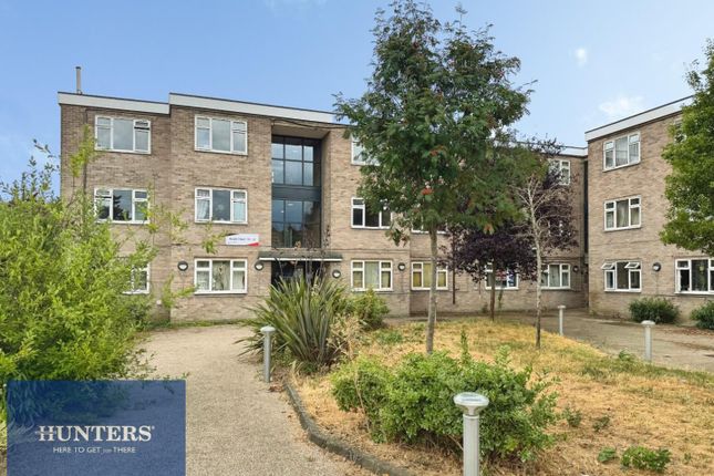 1-bed flat on 18, Heath Court, St. Augustines Crescent, Chesterfield, £60,000