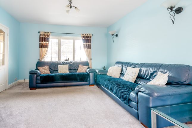 28 Pomeroy Close, Amersham photo 4