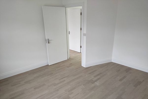Flat to rent in The Village, Charlton