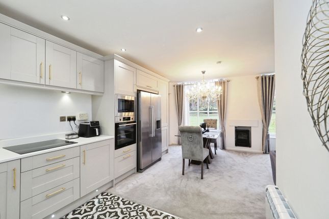 2, Manor House, Mansfield photo 2