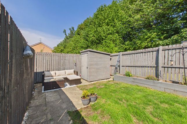 74 Ravensworth Road, Gateshead photo 4