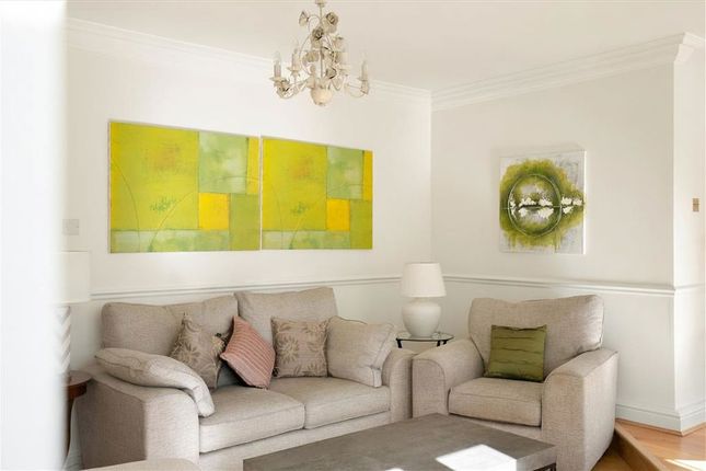 Flat 6, Caldwell House, 48, Trinity Church Road, London photo 4