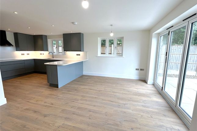 7A Manor Park, Keinton Mandeville,, 7A Manor Park, Somerton photo 2