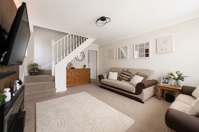 6, Exbury Close, Wolverhampton photo 4