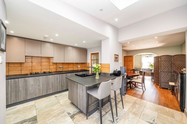 76, Crescent Road, London photo 3