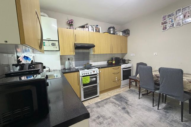 37, Downsell Road, Greater London photo 2